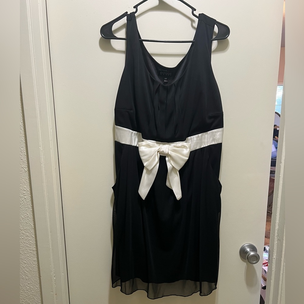 ENFOCUS Women Black Dress with White Bow at waist Size 14W
